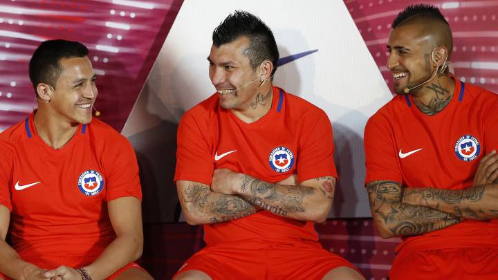 Los tres jugadores viven momentos claves en su carrera. Los dos primeros están en plena llegada a sus nuevos clubes, mientras que Vidal lucha por un puesto.