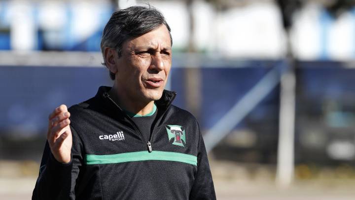 La dirigencia confirmó la salida del entrenador y su cuerpo técnico, luego del pobre empate obtenido como local 0-0 ante Santiago Morning.