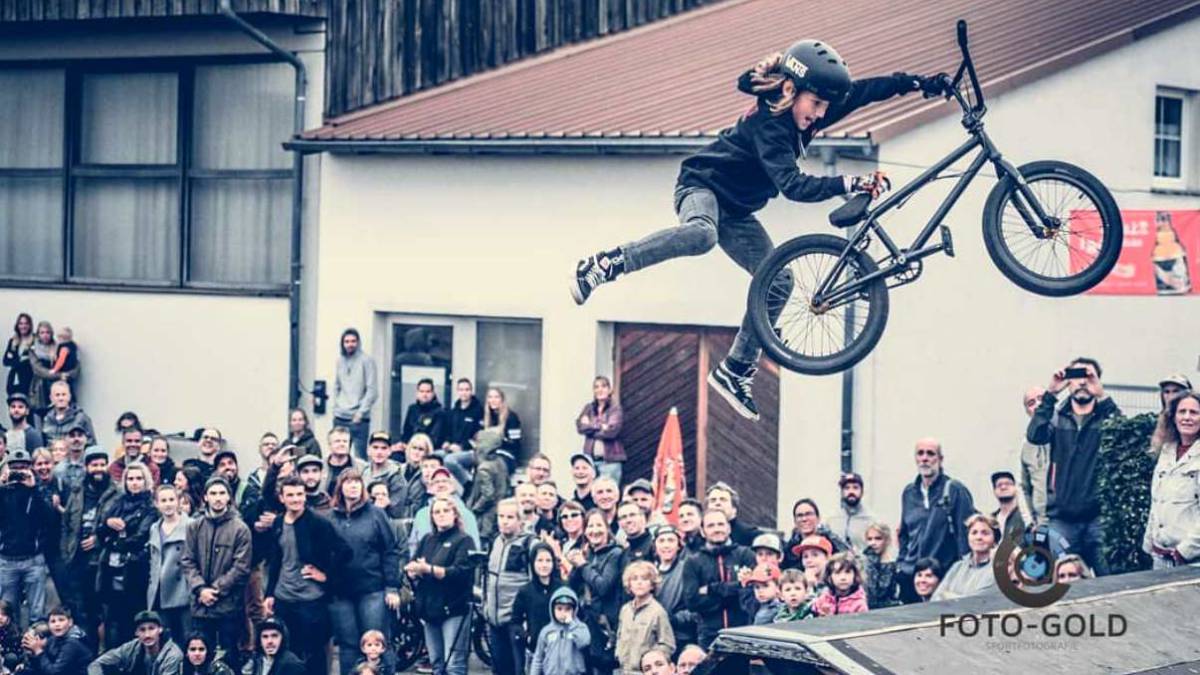 Lennox Zimmermann será el rider más joven en participar del show que se presentará en Santiago en octubre. Promete sorprender con sus piruetas.