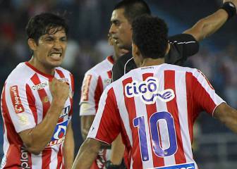 La férrea defensa del capitán de Junior a Mati Fernández
