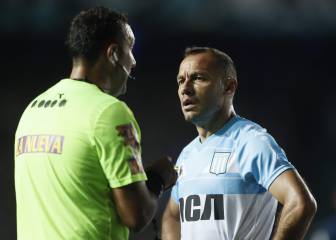 La razón que dejó a Díaz fuera del partido debut de Maradona