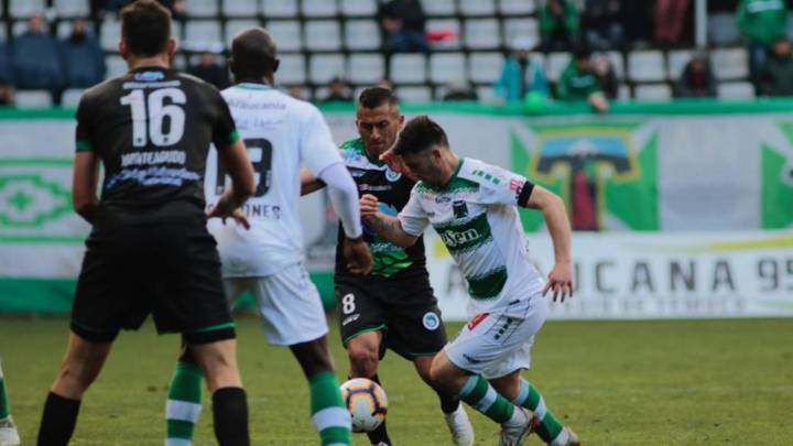 La caída de Cobreloa significó un alivio para varios ya que Deportes Puerto Montt, Santiago Wanderers y La Serena alcanzaron a los loínos en la punta.