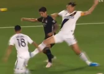 Los dos duros choques de Gutiérrez con Zlatan en la MLS