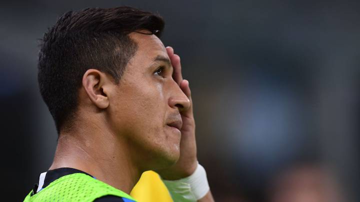 El técnico del Inter de Milán, Antonio Conte, explicó el motivo por el que no utilizó a Alexis Sánchez en el duelo de Champions League ante el Slavia Praga.