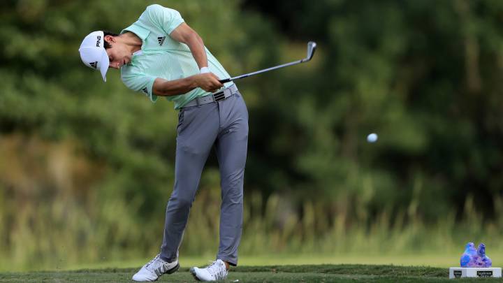 El golfista chileno no pudo completar la segunda jornada en el Sanderson Farms Championship debido a la falta de luz natural restándole dos hoyos.