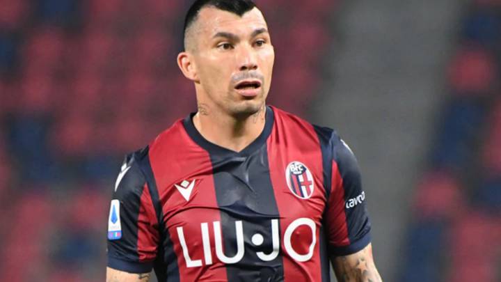 Medel fue titular en agónica derrota de Bologna ante Roma
