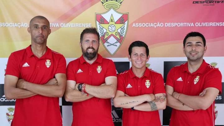 Manuel Crespo, ex DT de Colo Colo abandonó el sueño de dirigir en la segunda división portuguesa porque el Oliveirense no cumplió con los pagos de sueldos.