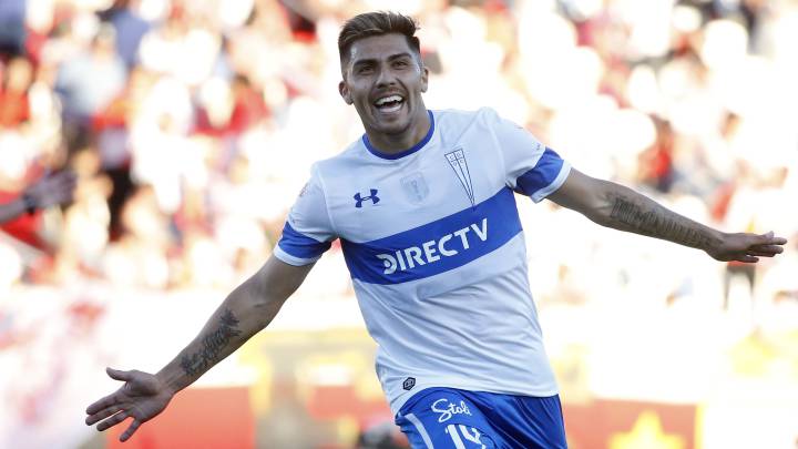 El cuadro cruzado remontó el partido para golear a Curicó en La Granja. Fuenzalida y Pinares fueron las figuras, con dos goles cada uno.