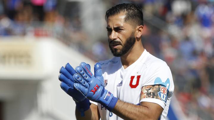 El ingreso de Johnny Herrera y Leandro Benegas desde el inicio destaca en la formación. Los azules irán con todo a tratar de dar vuelta la llave.