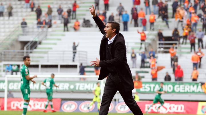 La decisión en Cobreloa sobre el futuro del DT Víctor Rivero