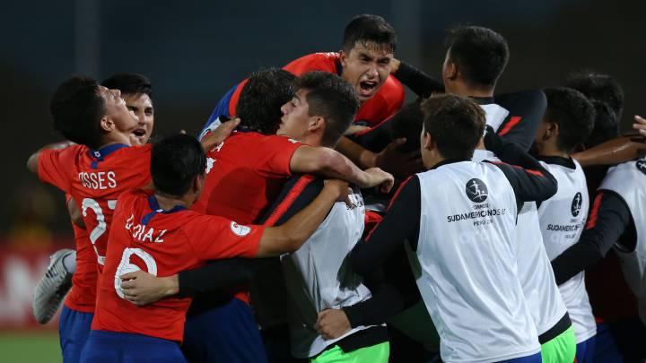 El técnico Cristián Leiva definió la convocatoria de 21 jugadores que disputarán la Copa del Mundo en Brasil. La sorpresa viene de la MLS.