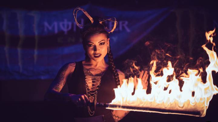 Kayla, integrante de la Fuel Girls, promete entregar un espectáculo alucinante y con mucho más fuego que en 2017. "Tendremos nuevos vestidos y coreografías".