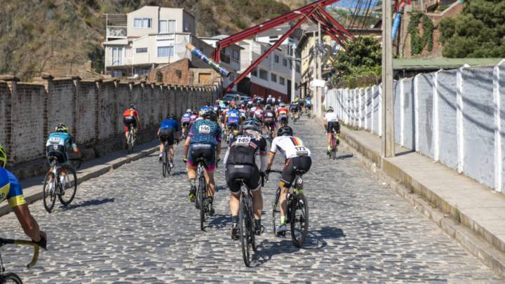 Clásica Puerto Patrimonio, la carrera 'europea' que se realiza en las calles de Valparaíso