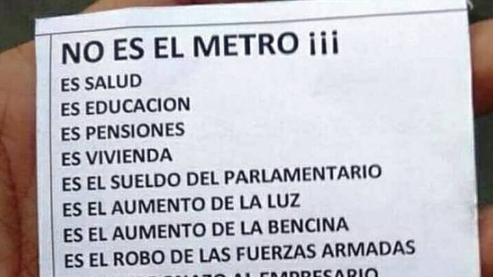 Ambos jugadores compartieron una simbólica imagen en sus redes sociales, referente al difícil momento que se vive en las calles del país.