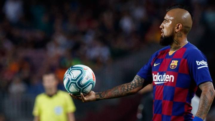 El trueque que podría sacar a Arturo Vidal del Barcelona