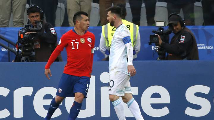 El diálogo de Messi con Vidal sobre su altercado con Medel