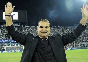 Chilavert ataca a Bielsa por sus dichos sobre la crisis en Chile