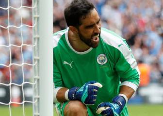 Bravo y el Manchester City dan otro paso en la Carabao Cup