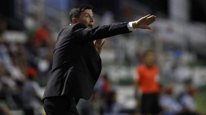 Cristián Leiva lamentó no haber logrado cerrar la clasificación ante Corea del Sur, pero se mostró optimista en cuanto a la opción de ser mejor tercero.