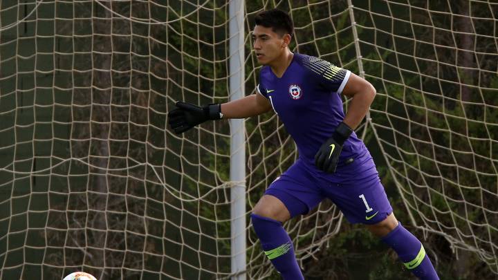 El portero de la Roja Sub 17 analizó el duelo que tendrán por octavos de final con el anfitrión de la Copa del Mundo."Es un partido nuevo", agregó.