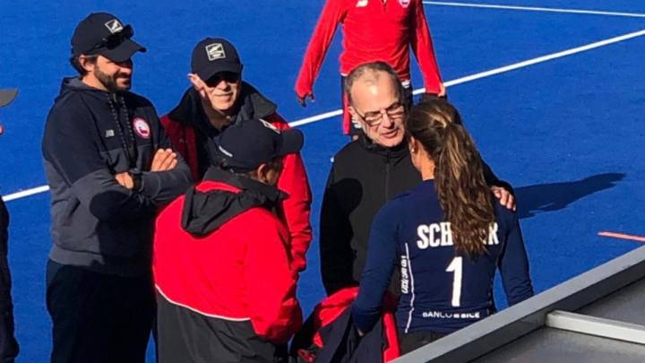 La sorpresiva visita de Bielsa a las Diablas en Inglaterra