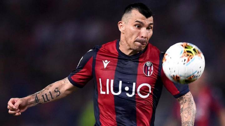 Medel vuelve a ser titular en dura derrota del Bologna en Italia
