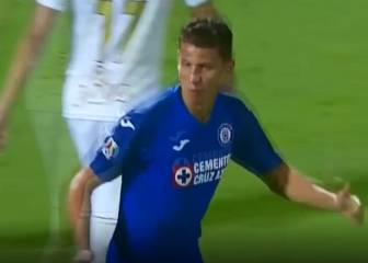 Lichnovsky corrigió su fallo con este gran anticipo ante Santos