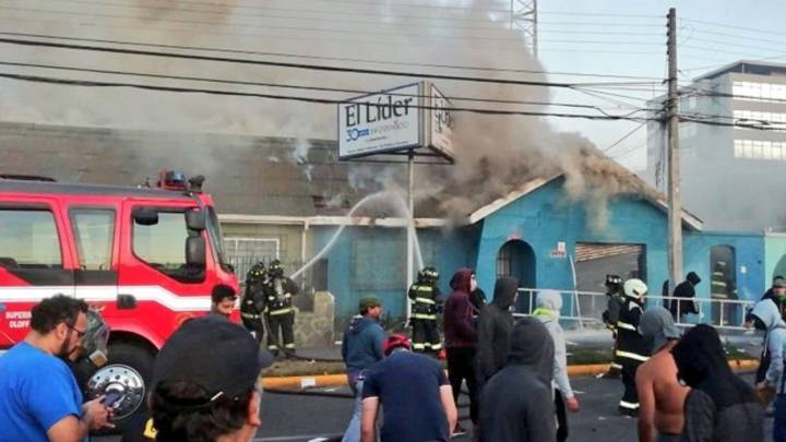 La portada de "El Líder", el diario incendiado en San Antonio