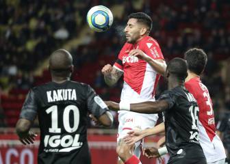 Maripán se luce con su primer tanto en goleada del Mónaco