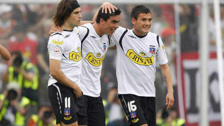 El cuadro alemán saludó al volante chileno por los 10 años desde que consiguió el título del Clausura 2009 con los albos, tras derrotar a la UC en la final.