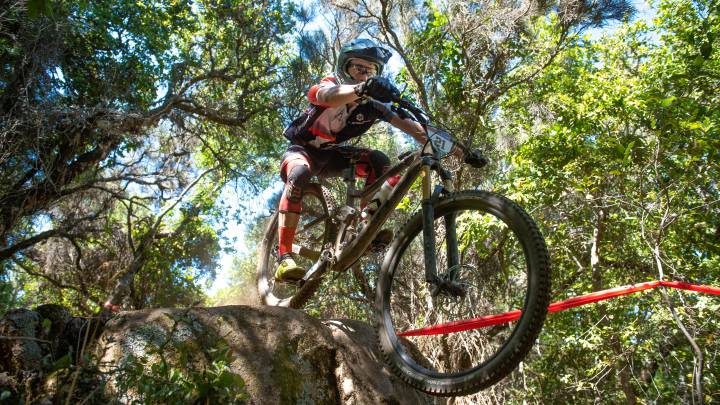 Pedro Burns y Martín Vidaurre fueron los pilotos que compitieron mano a mano por el oro en el campeonato desarrollado en Ninhue.