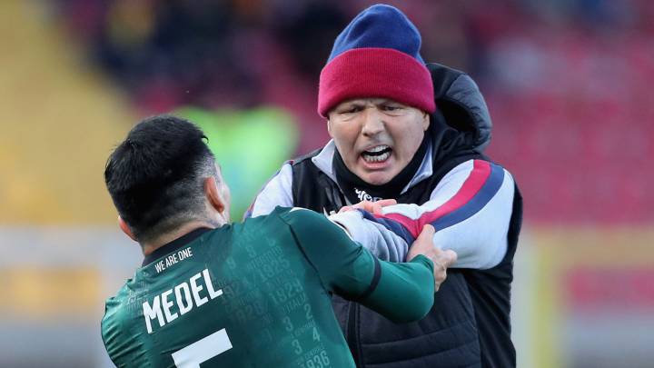 Gary Medel disputó los 90 minutos en el triunfo que dejó a Bologna en la 8° posición de la Serie A, cerca de los puestos de competencias internacionales.