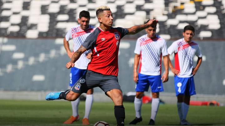 Colo Colo no tuvo piedad con el elenco del Sifup y venció por 5 a 1. Esteban Paredes marcó y Leonardo Valencia hizo su debut en las redes con los albos.