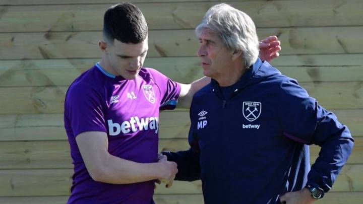 El central Declan Rice utilizó su cuenta de Twitter para agradecer a Manuel Pellegrini en su paso por West Ham, deseándole suerte en lo que venga al DT.