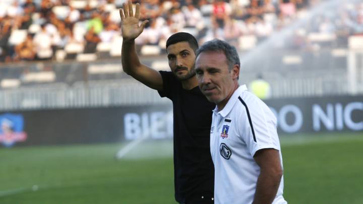 Con aplausos: así presentó Colo Colo a Blandi en el Monumental