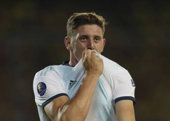 Argentina sufrió, pero lo dio vuelta y es líder junto a la Roja