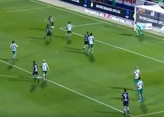 ¡De volea y penal!: los goles con que brillaron Meneses y Valdés