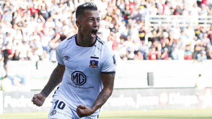 El volante dio las asistencias en los dos goles de Colo Colo ante la U. Además anotó el empate ante la U y el penal decisivo en la definición.