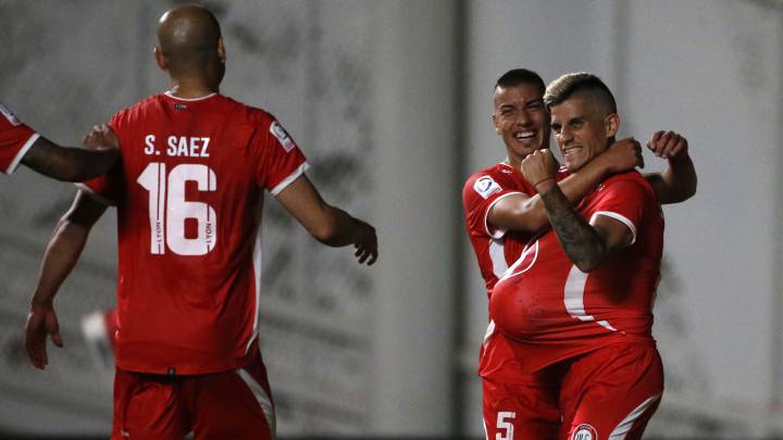 Con el duelo entre Coquimbo y Audax suspendido, La Calera venció a Unión Española y escaló a los seis puntos para liderar la tabla de posiciones.