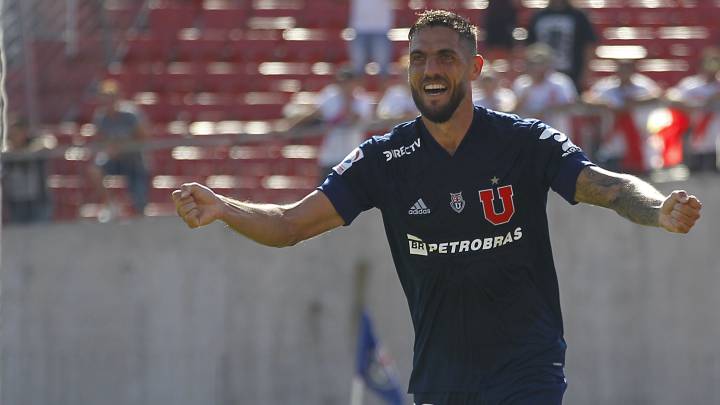 El hito goleador de Larrivey que no se daba hace 16 años en la U