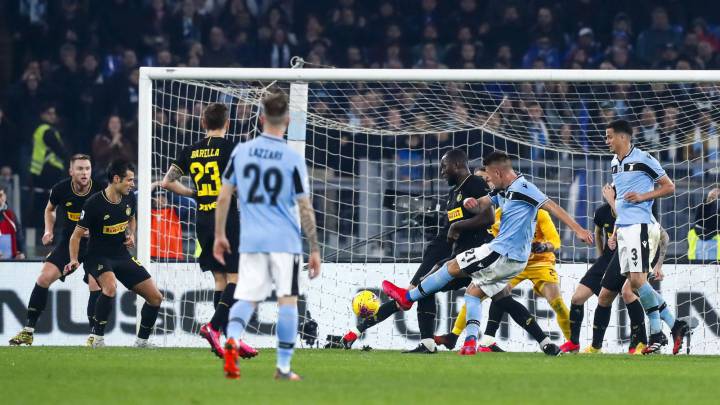 Alexis juega 9 minutos y el Inter pierde el subliderato en Italia