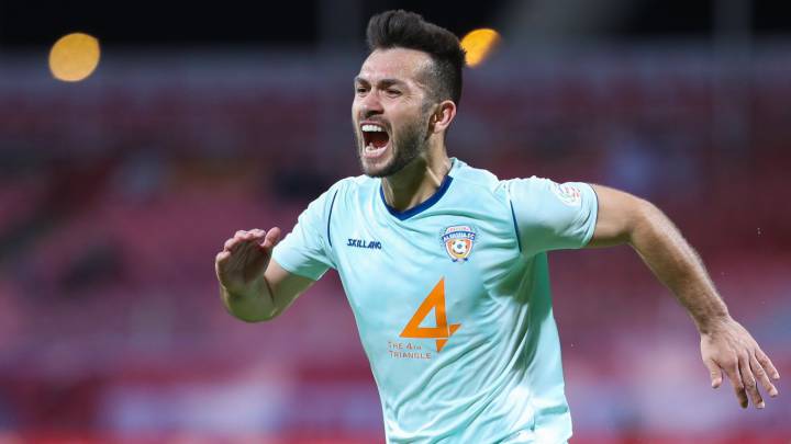 Carlos Villanueva vuelve a Chile: "Ojalá salga algo bueno en junio"