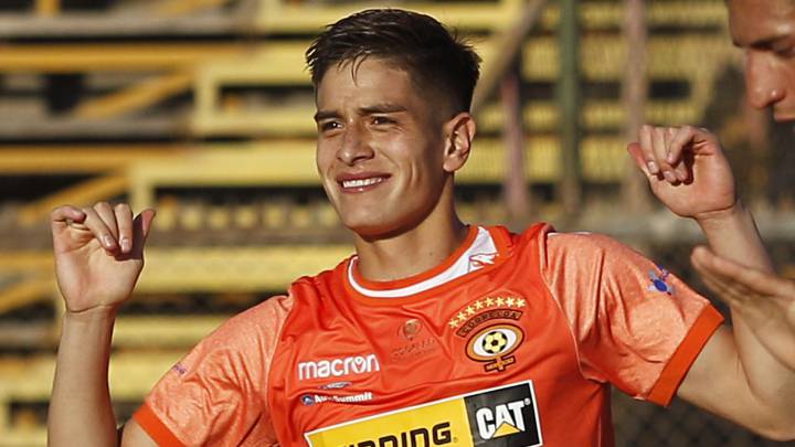 Axl Ríos, volante del cuadro loíno que marcó el gol del triunfo ante Santiago Morning en el comienzo de la B, habló con AS luego de la victoria.