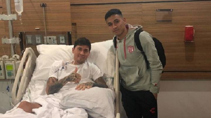 El ex colocolino que visitó a Nicolás Castillo en México