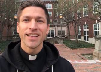 De futbolista a sacerdote: ex Ñublense recordó su paso por el club y bendijo a sus hinchas