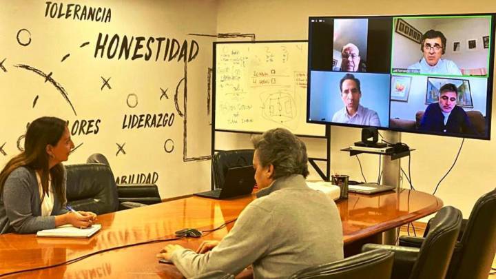 El presidente de la ANFP, Sebastián Moreno, se reunió con la ministra del Deporte, Cecilia Pérez, para analizar los pasos a seguir con el fútbol nacional.