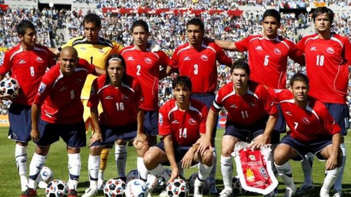 Suazo se la juega y elige al mejor '9' en la historia de la Roja