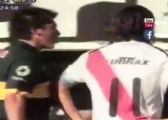 El 'sello Medel' en La Bombonera: doblete a River y pelea con Marcelo Gallardo