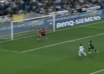 Mark cumple años: su olvidado gol a los 'Galácticos' del Real Madrid tras error de Casillas