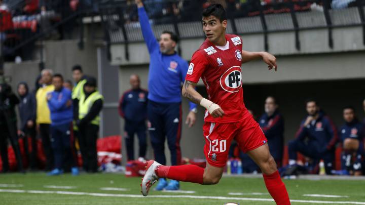 El lateral que fue una de las figuras del torneo pasado en Unión La Calera, recibió la acogida de la Corte de Apelaciones de Valdivia y podrá firmar por cualquier club.